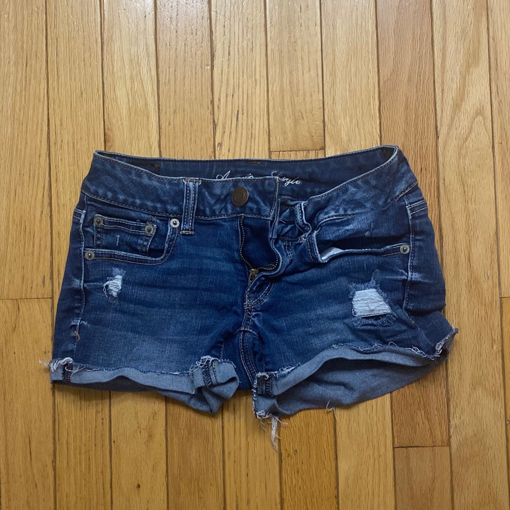 American eagle distressed jean shorts